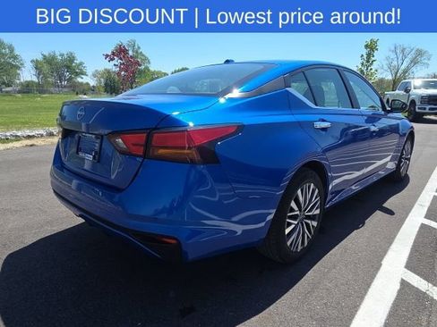 Used 2025 Nissan Altima 2.5 SV FWD image 9