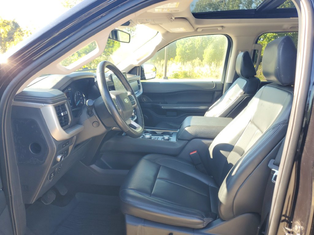 Used 2022 Ford Expedition XLT AWD/4WD image 13