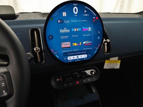 New 2025 MINI Cooper Countryman SE image 17