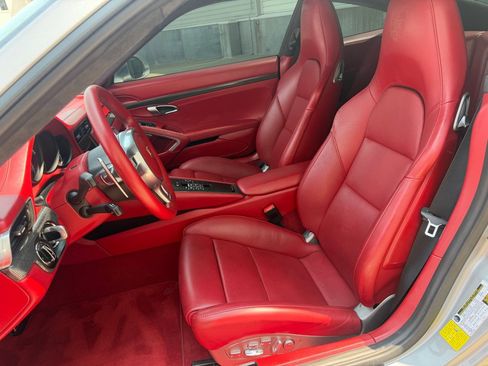 Used 2015 Porsche 911 Turbo S w/ High-end Infotainment Package AWD/4WD image 13
