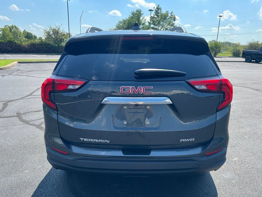 Used 2019 GMC Terrain SLE w/ Driver Convenience Package AWD/4WD image 4