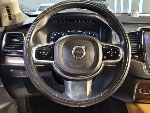 Used 2016 Volvo XC90 T6 Momentum w/ Momentum Plus Package image 30