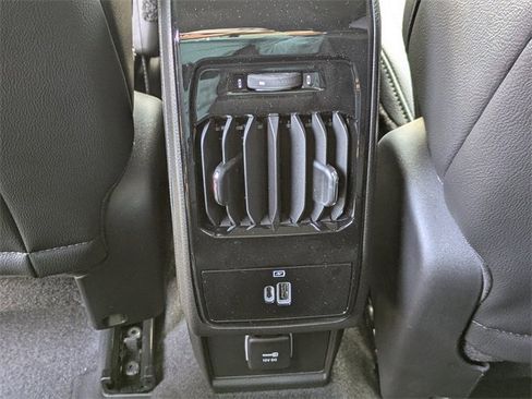 New 2025 Jeep Compass Latitude w/ Sun & Sound Group image 15