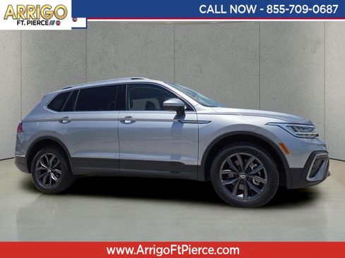 Used 2023 Volkswagen Tiguan SE FWD image 1