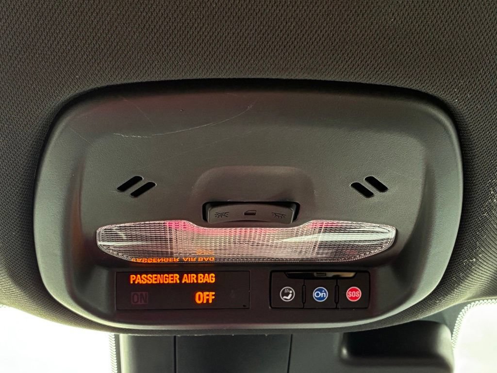 Used 2024 Chevrolet Trax RS FWD image 23