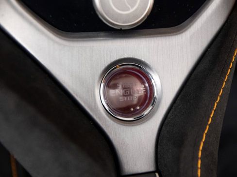 Used 2024 McLaren 750S Spider image 24