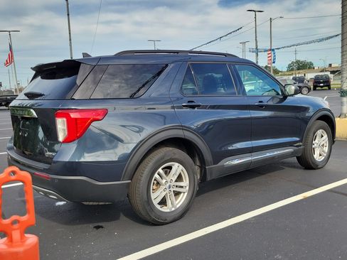 Certified 2024 Ford Explorer XLT w/ Equipment Group 202A AWD/4WD image 3