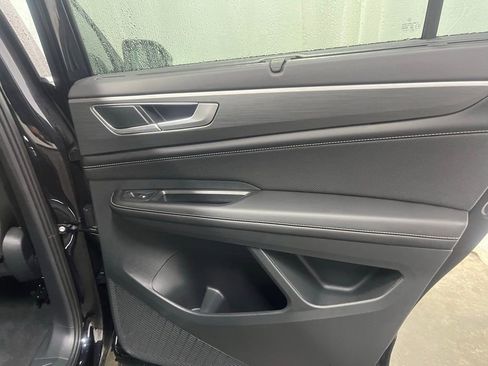 New 2026 Volkswagen Atlas Cross Sport SE image 23