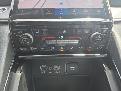 Certified 2023 Jeep Grand Cherokee Limited AWD/4WD image 21