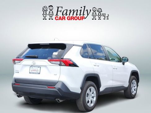 Used 2025 Toyota RAV4 LE image 4