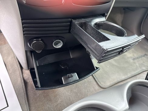 Used 2010 Toyota Sienna LE image 20