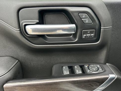 Used 2019 Chevrolet Silverado 1500 LTZ w/ LTZ Premium Package image 11