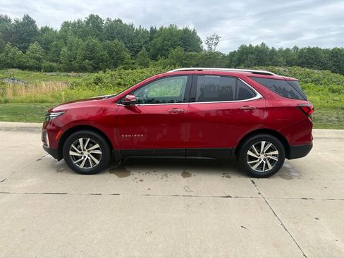 Used 2024 Chevrolet Equinox Premier AWD/4WD image 6