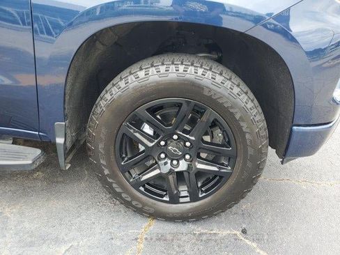 Used 2022 Chevrolet Silverado 1500 Custom w/ LPO, Dark Essentials Package AWD/4WD image 9