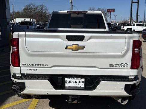 Used 2022 Chevrolet Silverado 3500 High Country w/ Safety Package II image 4