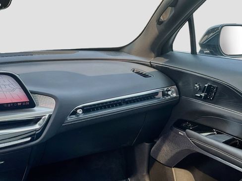Used 2025 Cadillac Lyriq Luxury w/ LPO, Floor Liner Package AWD/4WD image 25