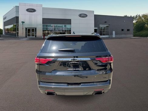 Used 2022 Chevrolet Traverse Premier w/ Redline Edition AWD/4WD image 10