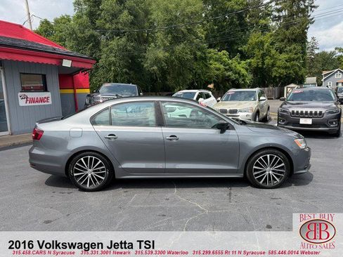 Used 2016 Volkswagen Jetta Sport FWD image 8