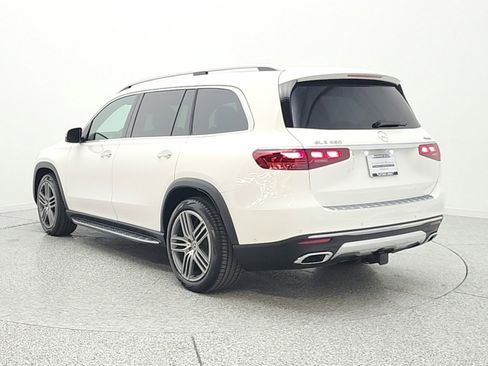 Used 2024 Mercedes-Benz GLS 450 4MATIC image 7