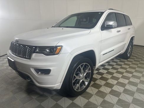Used 2020 Jeep Grand Cherokee Overland image 2