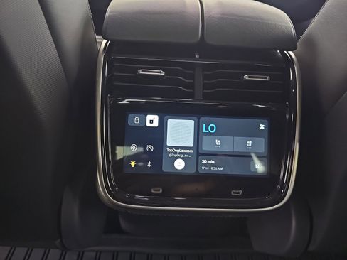 Used 2022 Rivian R1T Launch Edition image 28