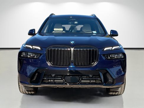 New 2026 BMW X7 xDrive40i image 8