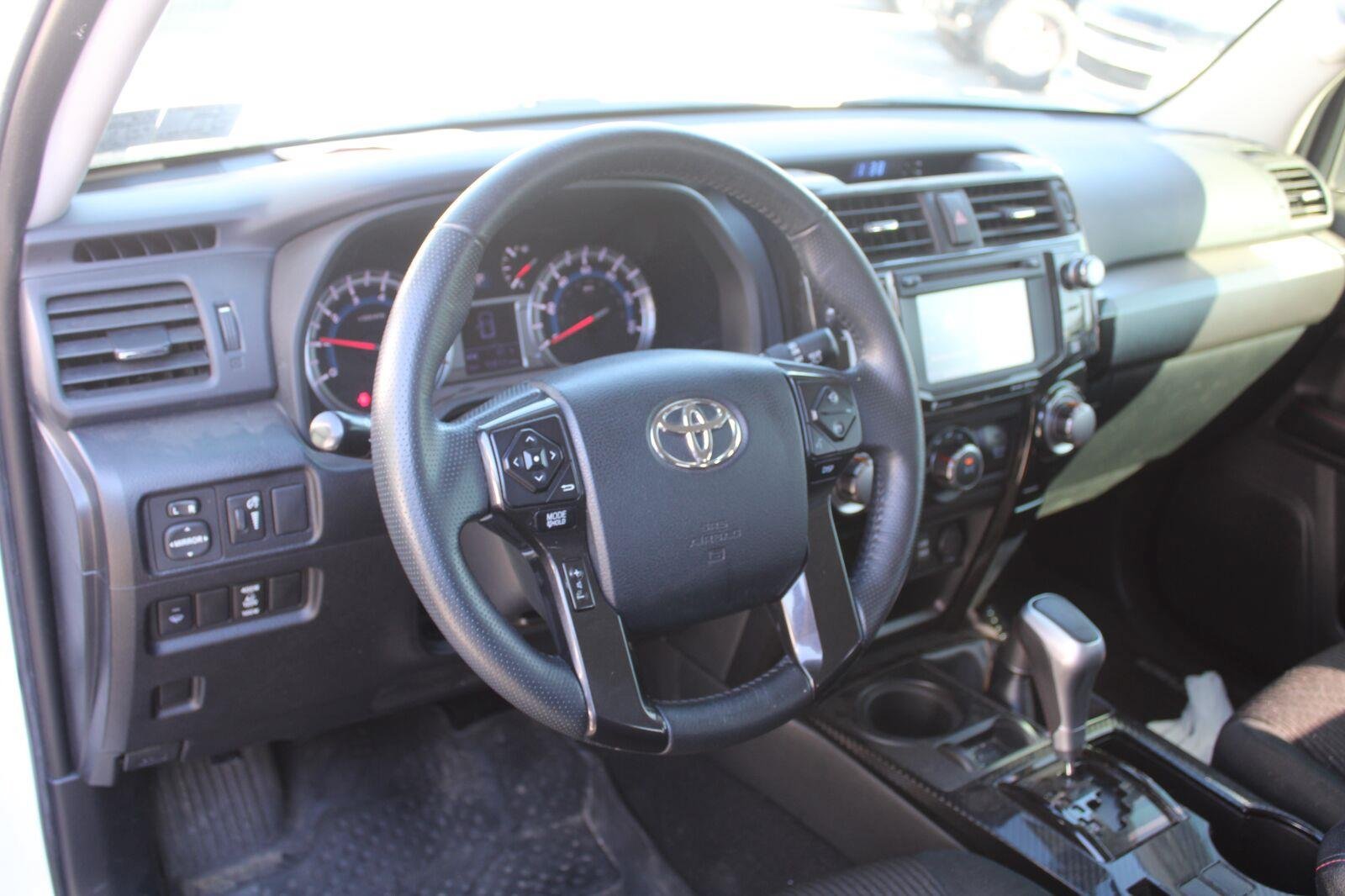 Used 2019 Toyota 4Runner TRD Off-Road AWD/4WD image 9