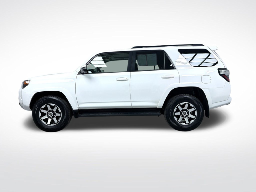 Certified 2024 Toyota 4Runner TRD Off-Road Premium w/ Moonroof Package AWD/4WD image 4
