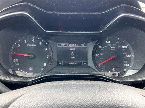 Used 2021 Chevrolet TrailBlazer LT w/ Convenience Package FWD image 3