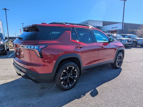 Used 2025 Chevrolet Equinox RS w/ Convenience Package III image 4