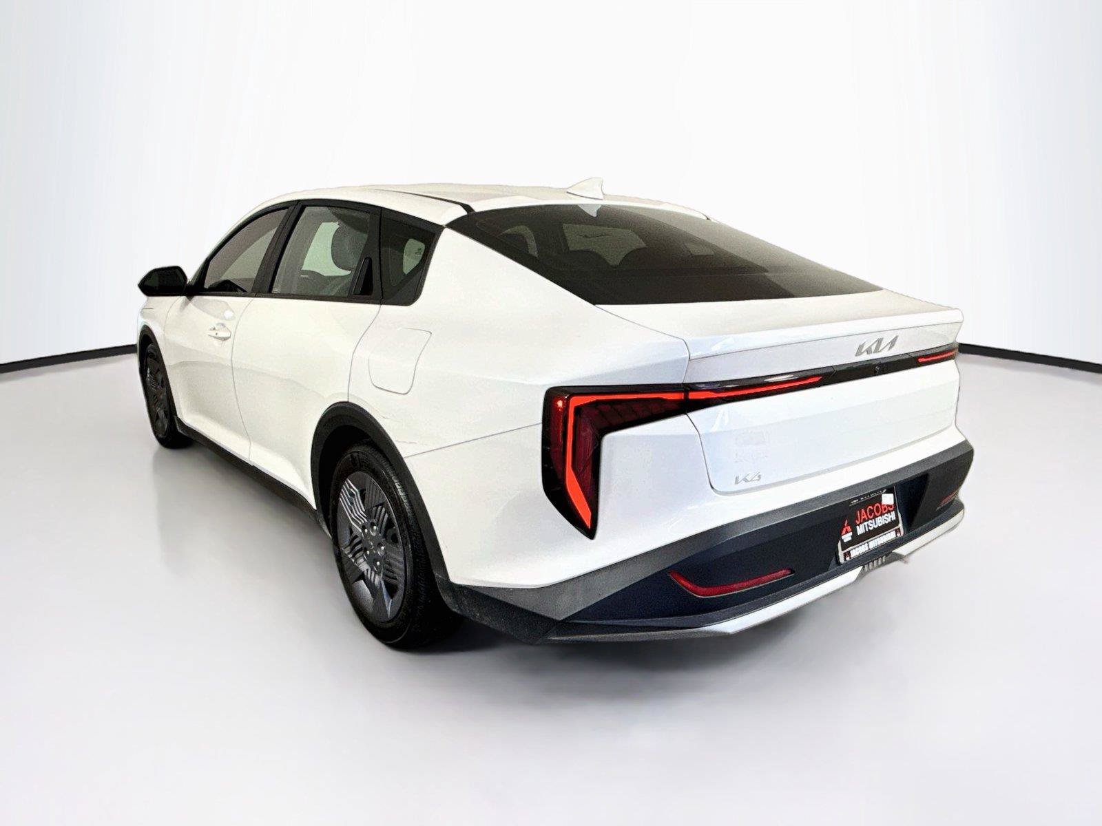 Used 2025 Kia K4 FWD image 2