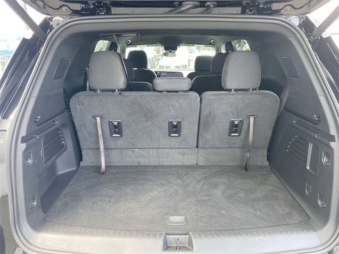 Certified 2025 Chevrolet Traverse LT image 25