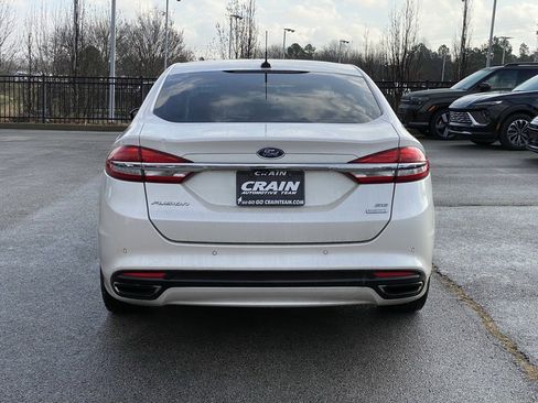 Used 2017 Ford Fusion SE w/ Fusion SE Technology Package image 6