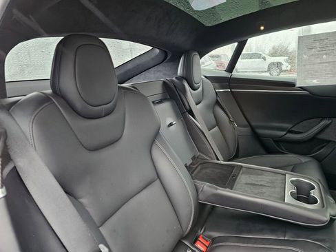 Used 2021 Tesla Model S Plaid image 16