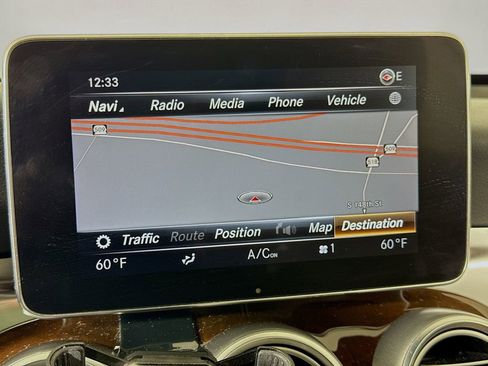 Used 2017 Mercedes-Benz GLC 300 4MATIC image 37