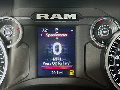 Used 2024 RAM 2500 Tradesman w/ Chrome Appearance Group image 15