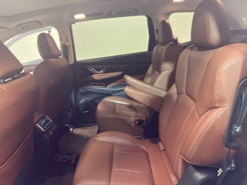 Used 2020 Subaru Ascent Touring image 30