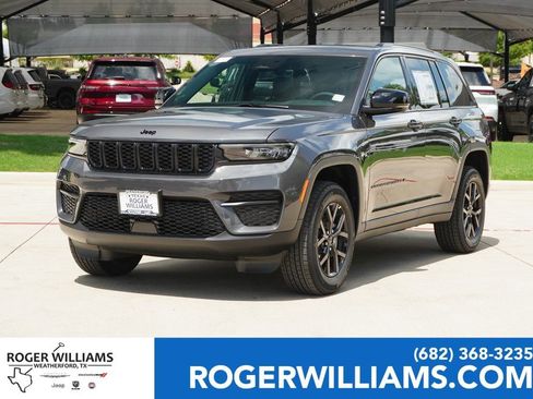 New 2025 Jeep Grand Cherokee Altitude RWD image 1