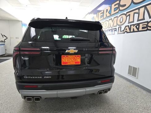 Used 2026 Chevrolet Traverse LT AWD/4WD image 6