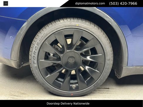 Used 2020 Tesla Model Y Long Range image 33
