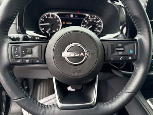 Used 2023 Nissan Pathfinder SL w/ Lighting Package (N92) AWD/4WD image 24