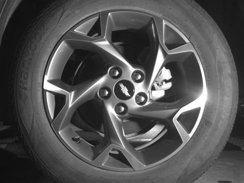 Used 2025 Chevrolet Trax LT FWD image 11