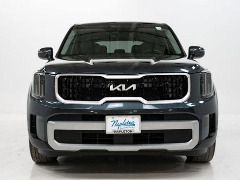 Used 2023 Kia Telluride LX image 4