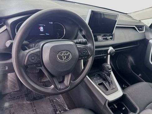 Certified 2023 Toyota RAV4 XLE FWD image 10