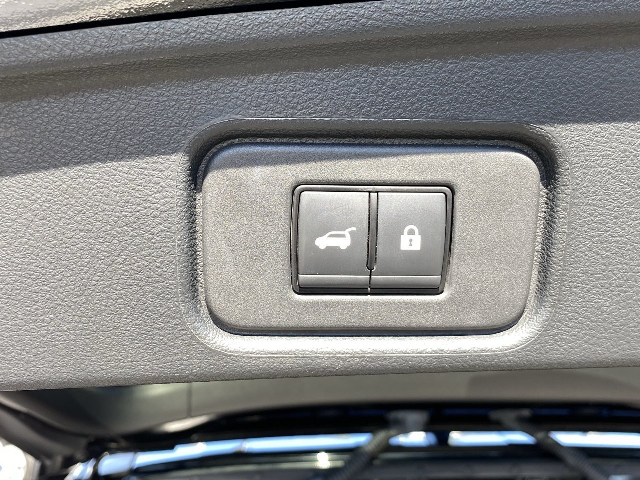 Certified 2023 Nissan Pathfinder Platinum w/ Cargo Package FWD image 14
