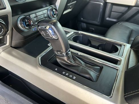Used 2020 Ford F150 Lariat w/ Equipment Group 502A Luxury AWD/4WD image 7