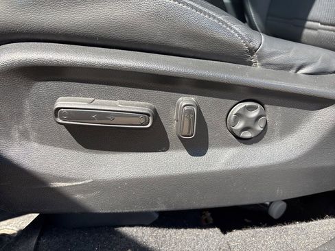 Used 2022 Honda CR-V Touring image 18