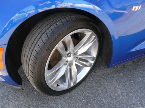 Used 2018 Chevrolet Camaro LT w/ RS Package image 31