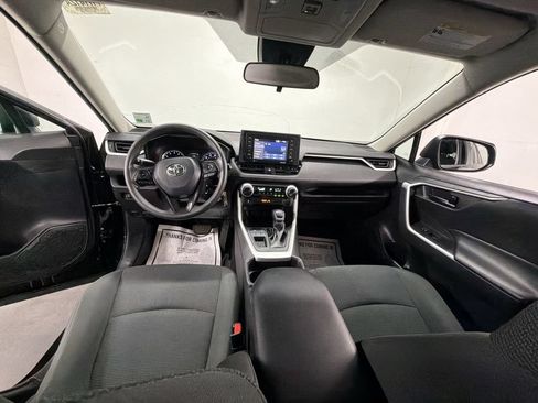 Used 2021 Toyota RAV4 LE FWD image 18