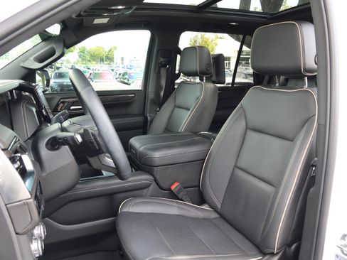 Used 2025 GMC Yukon Elevation w/ Elevation Premium Package AWD/4WD image 35